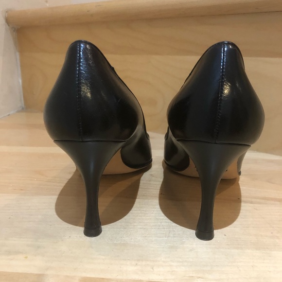 Manolo Blahnik black pointed toe pump 38 - Picture 3 of 9